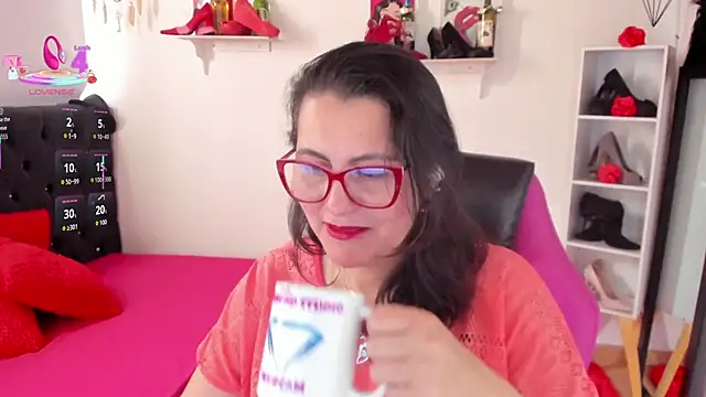 Snapshot of D_Martii chatting on September 11, 12:38 pm D Martii online show from September 11, 12:38 pm