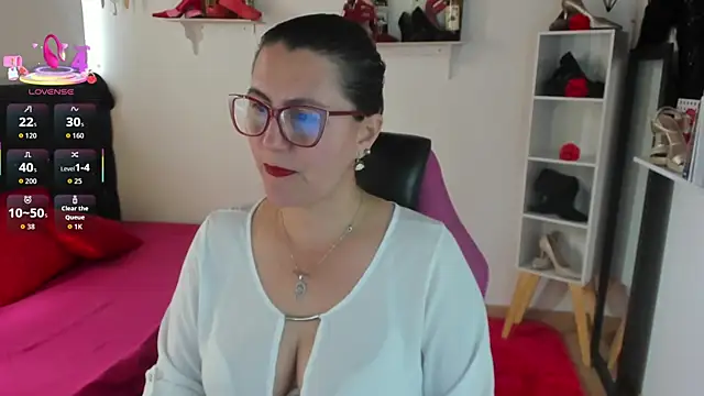 Snapshot of D_Martii chatting on September 12, 2:39 pm D Martii online show from September 12, 2:39 pm