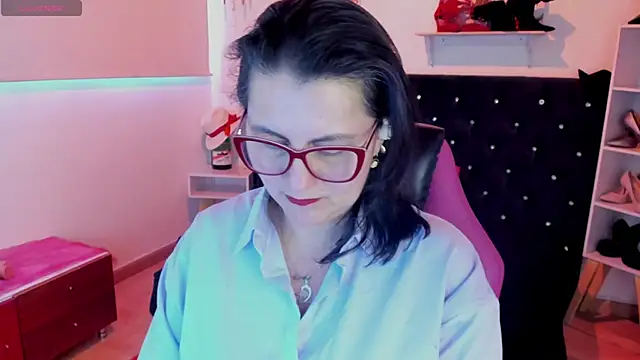 Snapshot of D_Martii chatting on September 27, 12:10 pm D Martii online show from September 27, 12:10 pm