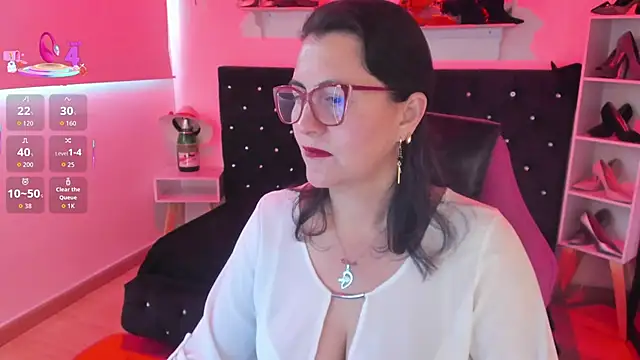 Snapshot of D_Martii chatting on October 4, 11:41 am D Martii online show from October 4, 11:41 am