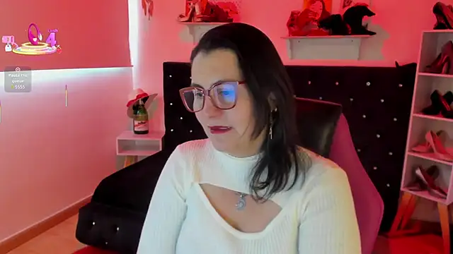 Snapshot of D_Martii chatting on October 5, 12:25 pm D Martii online show from October 5, 12:25 pm