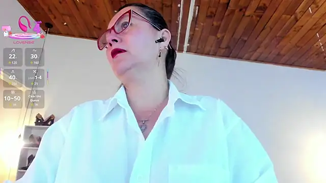 Snapshot of D_Martii chatting on October 16, 12:50 pm D Martii online show from October 16, 12:50 pm