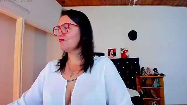 Snapshot of D_Martii chatting on October 21, 1:01 pm D Martii online show from October 21, 1:01 pm