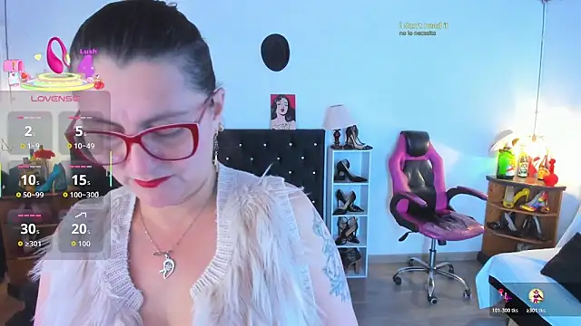 Snapshot of D_Martii chatting on November 20, 1:11 pm D Martii online show from November 20, 1:11 pm