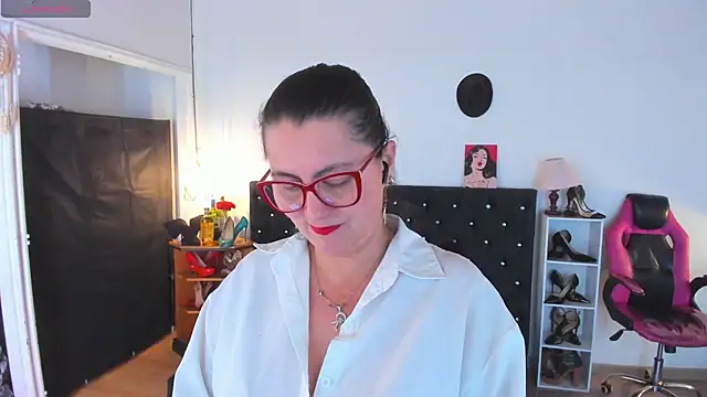 Snapshot of D_Martii chatting on November 21, 12:59 pm D Martii online show from November 21, 12:59 pm