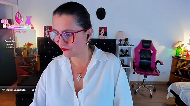 Snapshot of D_Martii chatting on November 23, 12:05 pm D Martii online show from November 23, 12:05 pm