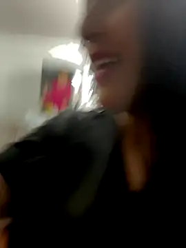 Snapshot of GiaDuque chatting on October 9, 10:08 pm GiaDuque online show from October 9, 10:08 pm