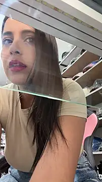 Snapshot of GiaDuque chatting on April 15, 12:34 pm GiaDuque online show from April 15, 12:34 pm