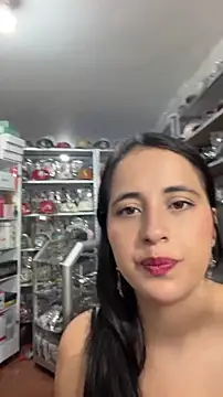 Snapshot of GiaDuque chatting on June 4, 1:17 pm GiaDuque online show from June 4, 1:17 pm