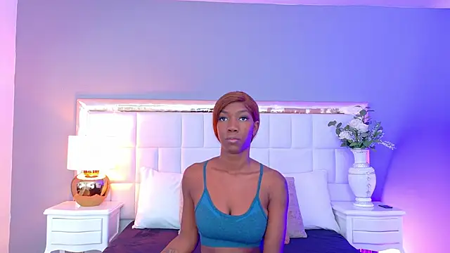 Snapshot of MadeleineHocker chatting on September 27, 12:21 pm MadeleineHocker online show from September 27, 12:21 pm