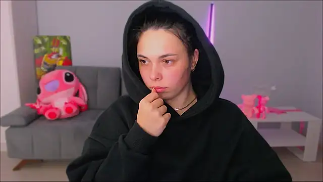 queenofthesense  online show from October 13, 3:01 pm