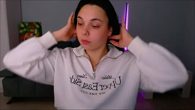 queenofthesense  online show from October 25, 4:35 pm