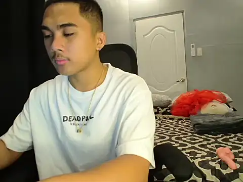 pinoyAdrianneXXX online show from October 4, 1:14 am