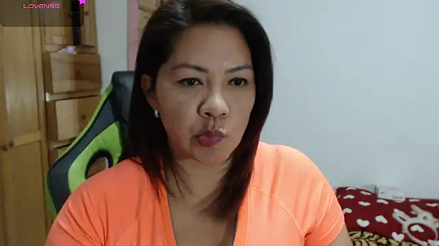 Snapshot of hiilarybrown chatting on September 23, 10:46 pm hiilarybrown online show from September 23, 10:46 pm