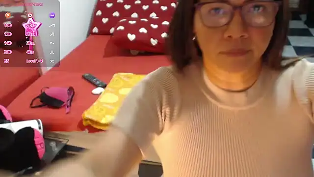 hiilarybrown online show from February 25, 1:26 am