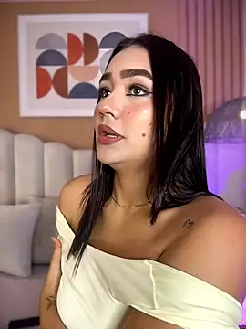 noa moon online show from June 3, 2:47 am