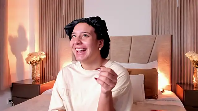 Snapshot of Rachell_Jamess chatting on October 3, 3:58 am Rachell Jamess online show from October 3, 3:58 am