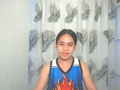 Snapshot of exoticpinay_dolly chatting on December 4, 7:28 am exoticpinay dolly online show from December 4, 7:28 am