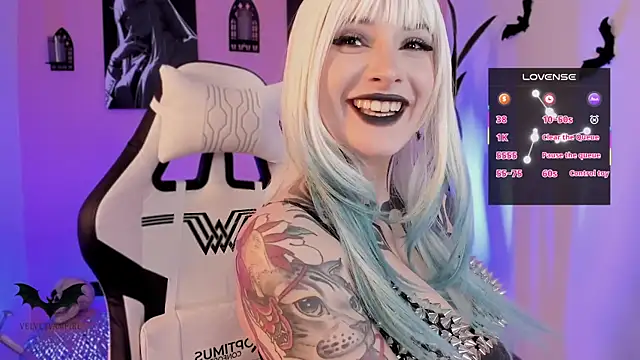 Snapshot of VelvetVampiree chatting on March 28, 3:28 am VelvetVampiree online show from March 28, 3:28 am