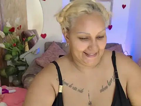 laleska montenegro online show from November 25, 4:23 am