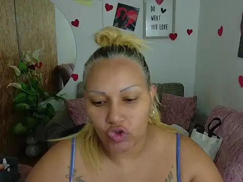 laleska montenegro online show from February 3, 4:32 am