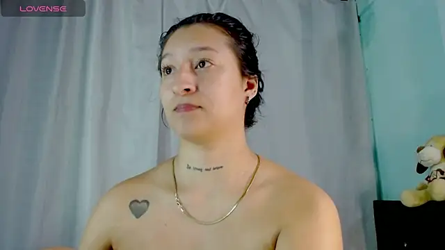 EVAH LEE  online show from January 14, 1:44 am