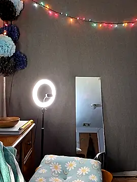 PeachyAriel online show from March 28, 11:04 pm