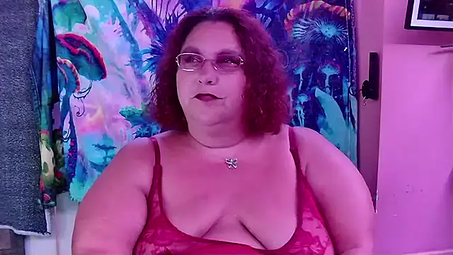 lil-gemini-hippy online show from September 24, 2:15 am