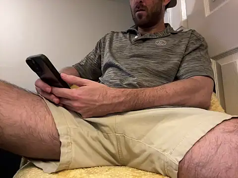 straightguy2233 online show from October 5, 10:18 pm