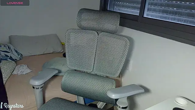 raynstars online show from March 21, 1:37 pm