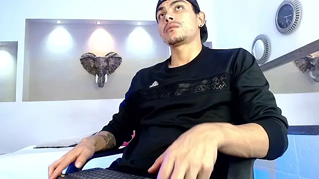 Snapshot of Tommy_kurtt chatting on November 1, 10:28 am Tommy kurtt online show from November 1, 10:28 am