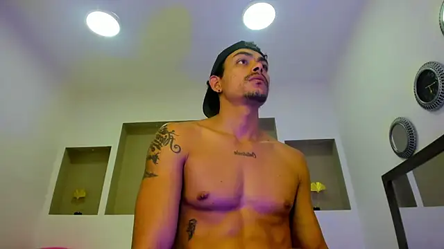 Snapshot of Tommy_kurtt chatting on November 7, 1:11 pm Tommy kurtt online show from November 7, 1:11 pm