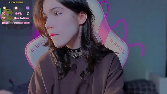 Snapshot of Sophie_SkyAngel chatting on May 6, 5:40 pm Sophie SkyAngel online show from May 6, 5:40 pm