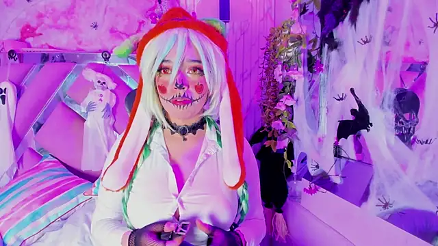 Akane Hikari  online show from November 1, 6:15 am