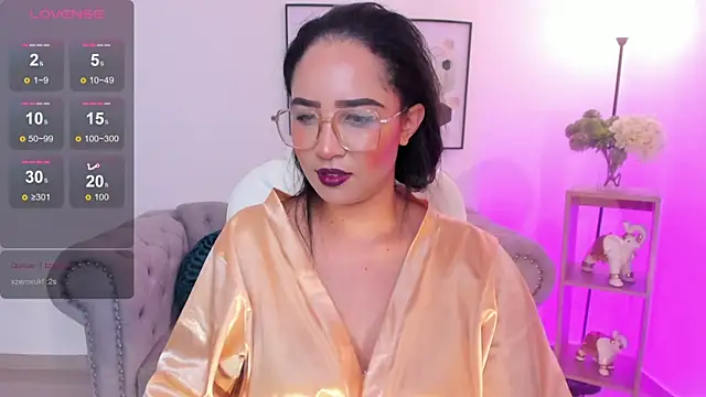 Sharon breezee online show from November 23, 5:18 am