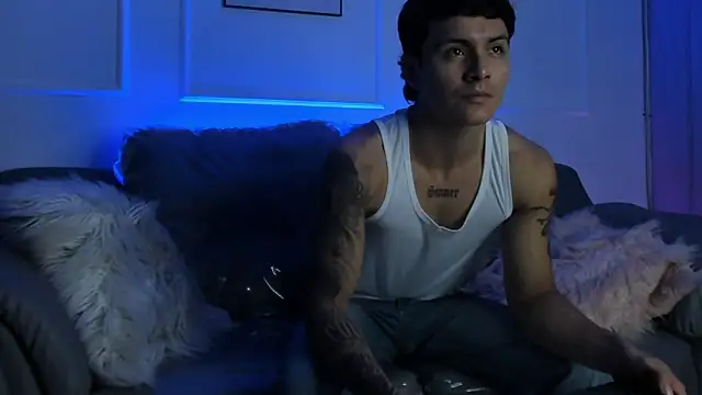 Leo santoro online show from March 3, 1:28 pm