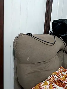 cicinha3657 online show from May 16, 5:37 am