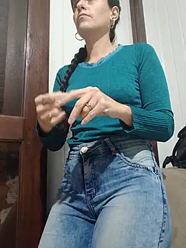 cicinha3657 online show from June 3, 4:15 am