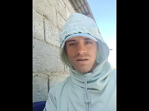 alex-golden online show from December 14, 2:11 pm