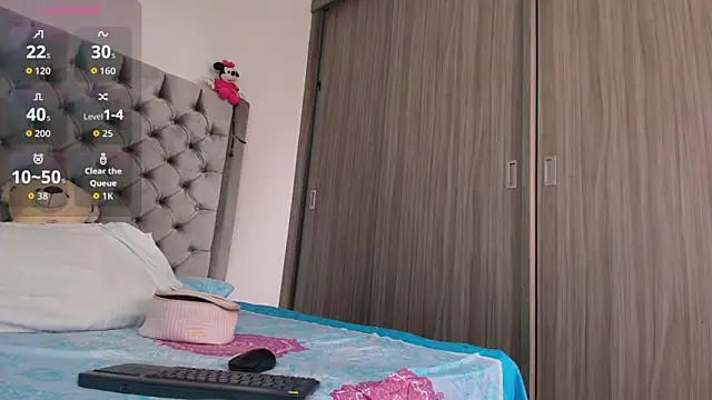 dreamsussi online show from October 20, 5:13 pm