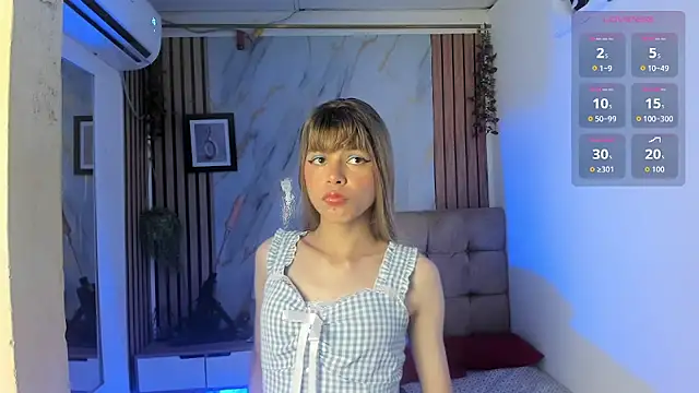 Snapshot of Vanessa_Jenner chatting on May 21, 8:49 pm Vanessa Jenner online show from May 21, 8:49 pm