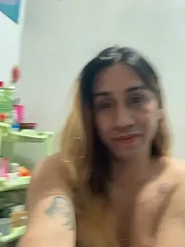 pretty TRANSjona online show from August 9, 8:47 pm