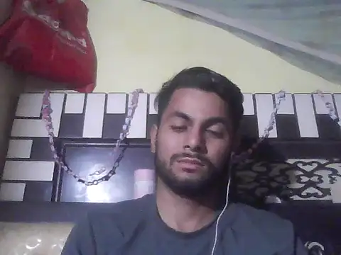 ursdreamperson online show from November 8, 5:29 am