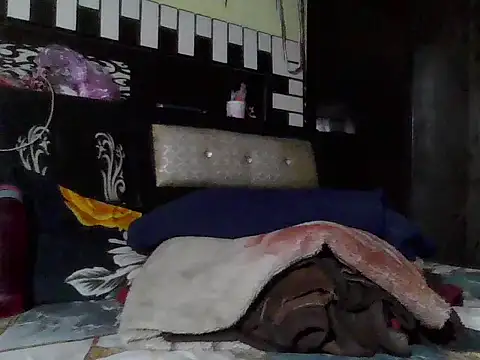 ursdreamperson online show from February 21, 3:13 pm