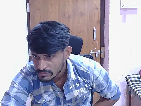 Snapshot of krishjaat43 chatting on November 17, 9:15 am krishjaat43 online show from November 17, 9:15 am