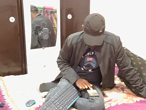 Snapshot of krishjaat43 chatting on December 14, 8:02 pm krishjaat43 online show from December 14, 8:02 pm