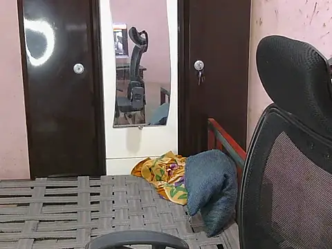 krishjaat43 online show from March 19, 3:38 pm