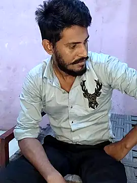 Snapshot of krishjaat43 chatting on April 6, 4:46 am krishjaat43 online show from April 6, 4:46 am