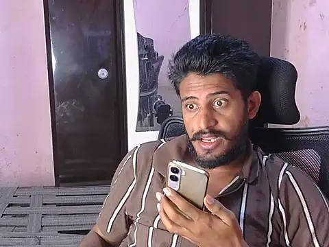 Snapshot of krishjaat43 chatting on April 8, 9:09 am krishjaat43 online show from April 8, 9:09 am