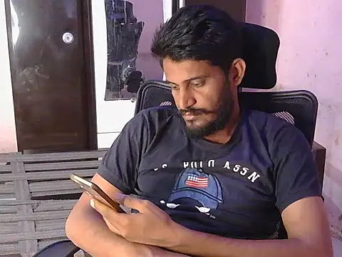 Snapshot of krishjaat43 chatting on April 11, 5:01 am krishjaat43 online show from April 11, 5:01 am